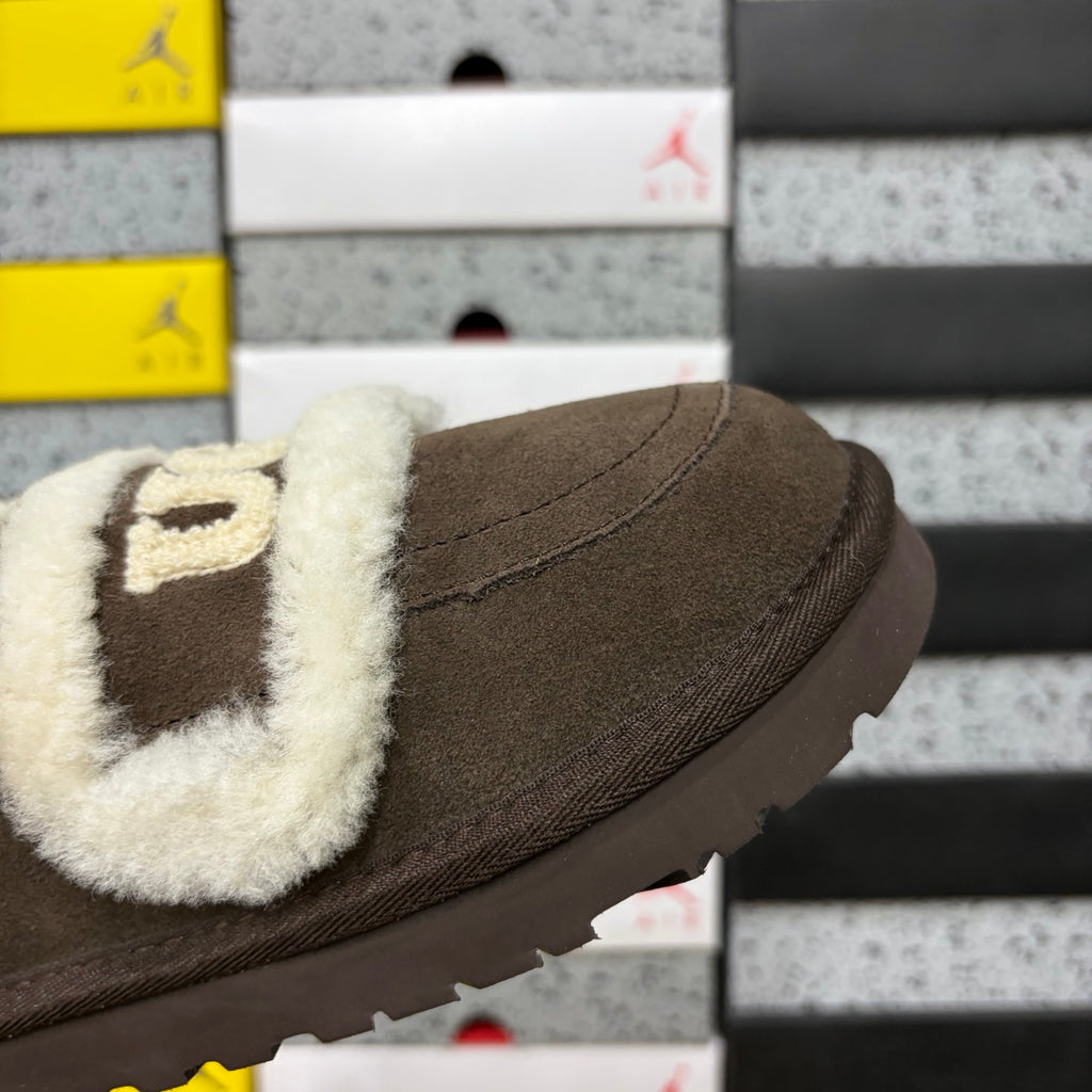 UGG Embroidered Half Slipper 5095 | Chocolate | EU Sizes 35–40