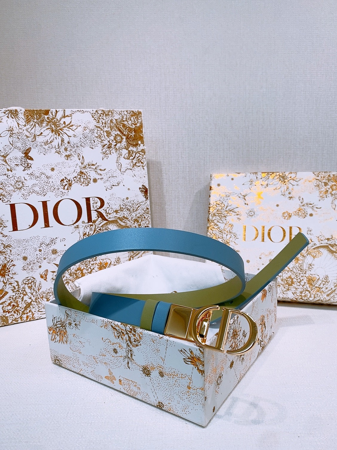 DIOR 25S BELT 20 MM IN DUSTY BLUE CALFSKIN 572900