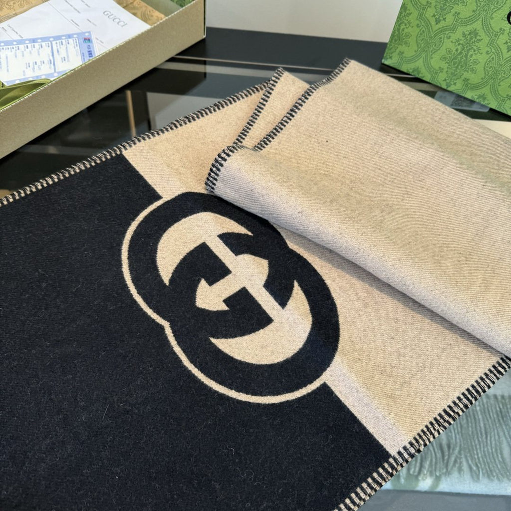 Gucci Black and Beige Fringe Scarf
