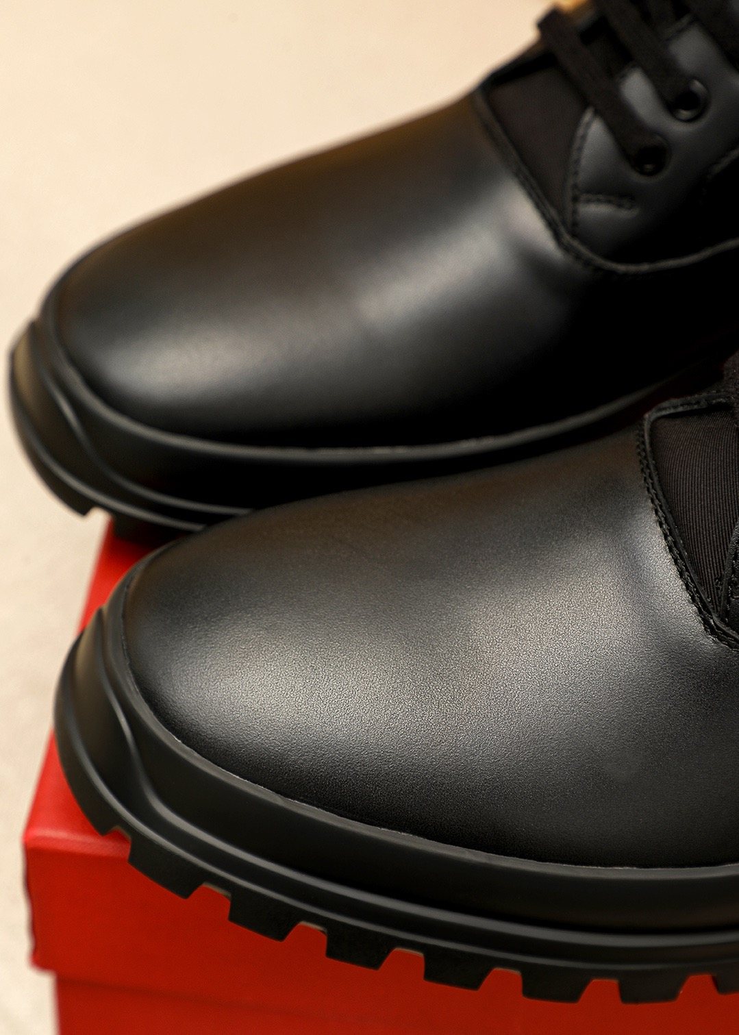 Ferragamo Black Leather Lug Sole Lace-Up Shoes