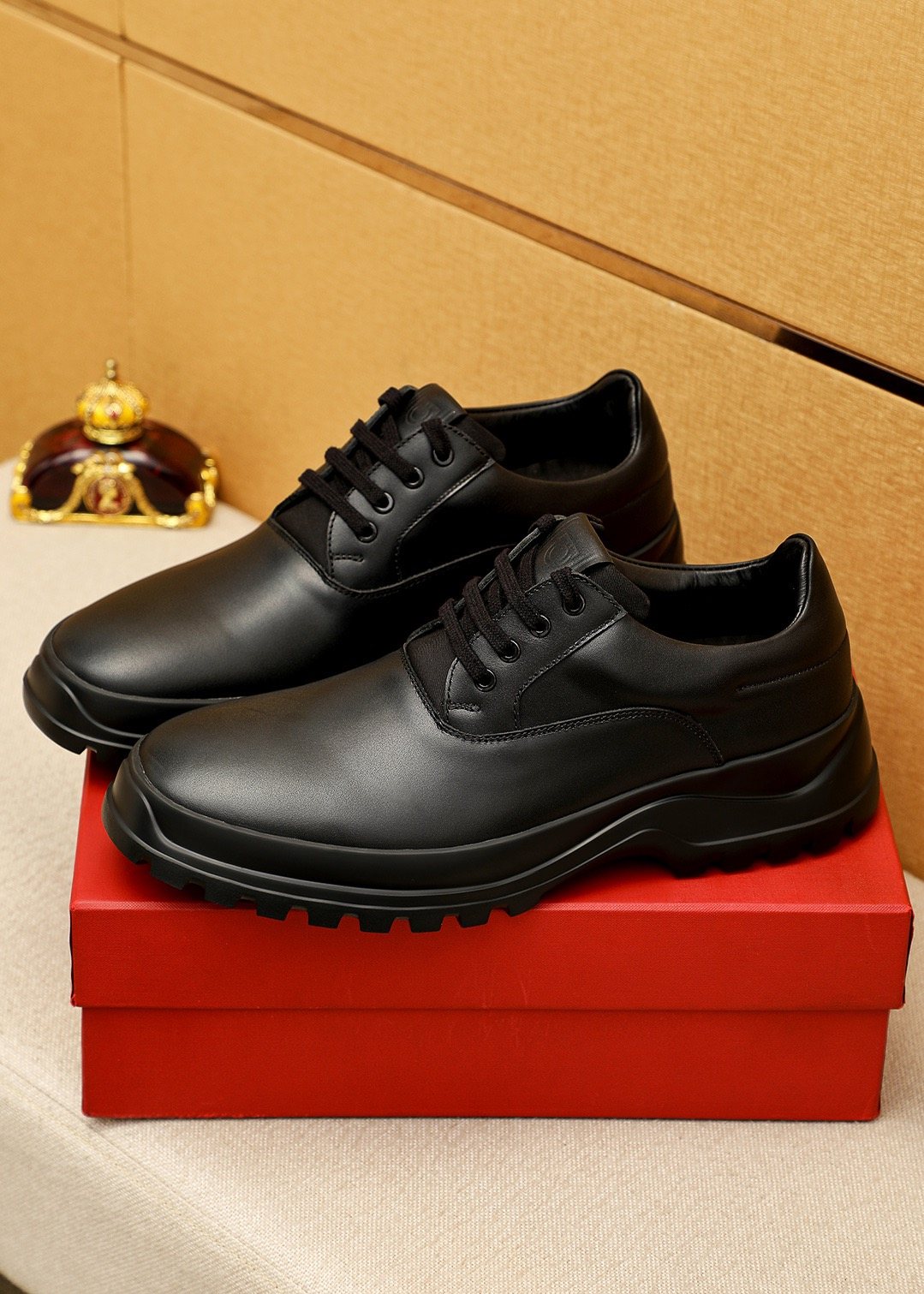 Ferragamo Black Leather Lug Sole Lace-Up Shoes