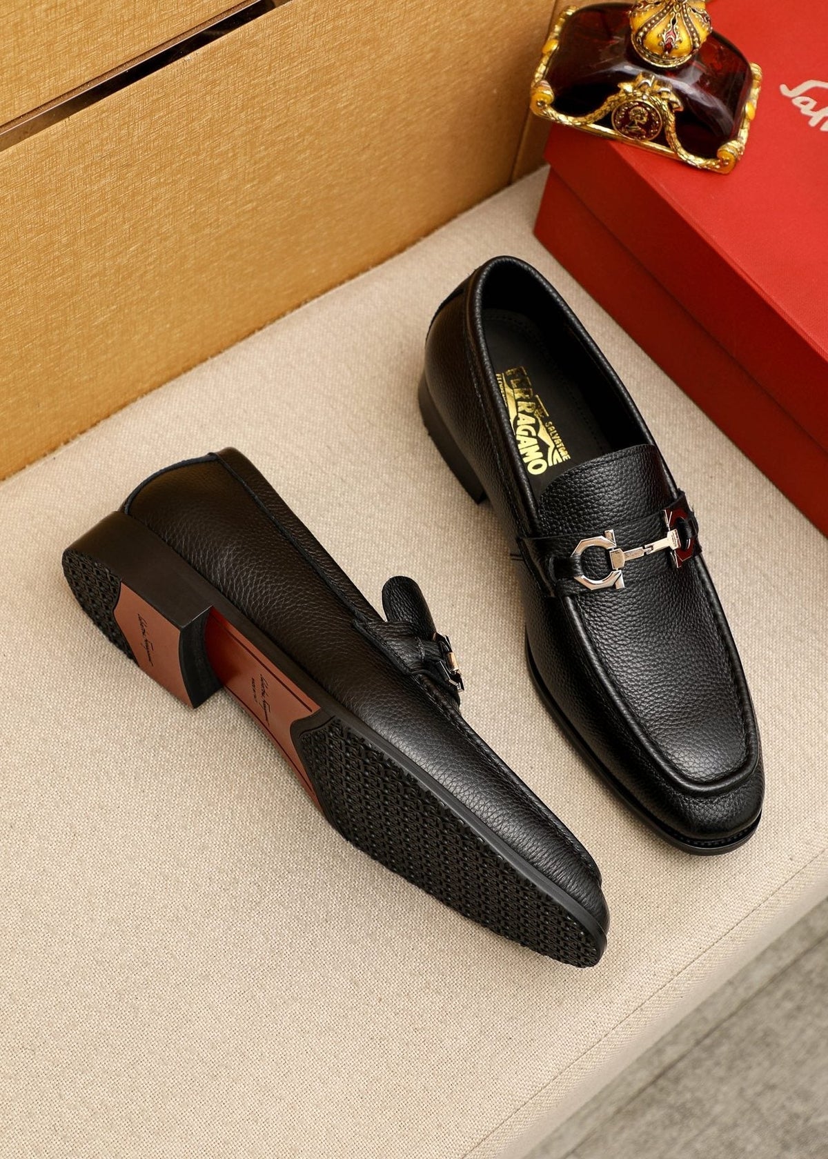 Salvatore Ferragamo Black Pebble-Textured Bit Loafers