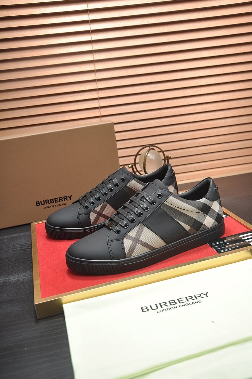 Burberry Check-Panel Low-Top Sneakers