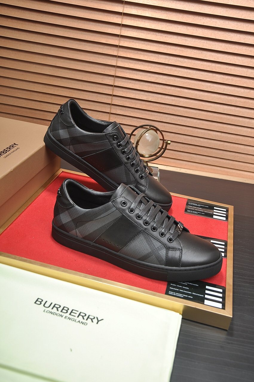 Burberry Check-Panel Low-Top Sneakers